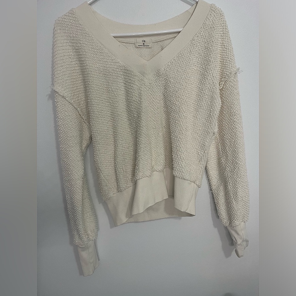 T. la pullover sweater